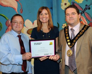 Stephanie Eynon of the the Royal Horticultural Society with Simon Beacham and the Mayor, Cllr James Fussell