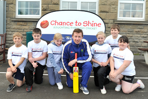 Glamorgan star Robert Croft with pupils from Tyn Y Wern School in Trethomas Glamorgan star Robert Croft with pupils from Tyn Y Wern School in Trethomas