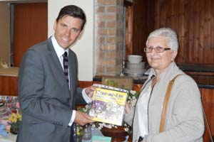 Islwyn MP Chris Evans with Ros Parker of the Fleur-de-Lys History Society