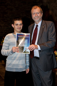 Jeff Cuthbert AM presents the CACHE Level 2 Full Time Care Award to Conna Johnson