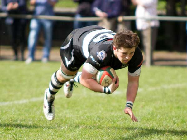 James Benjamin dives in for a try versus Pontypridd