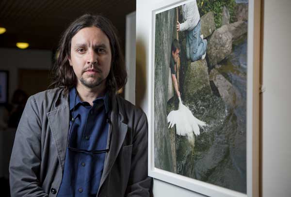 Machen photographer David Barnes’ with his winning photo ‘Swan’