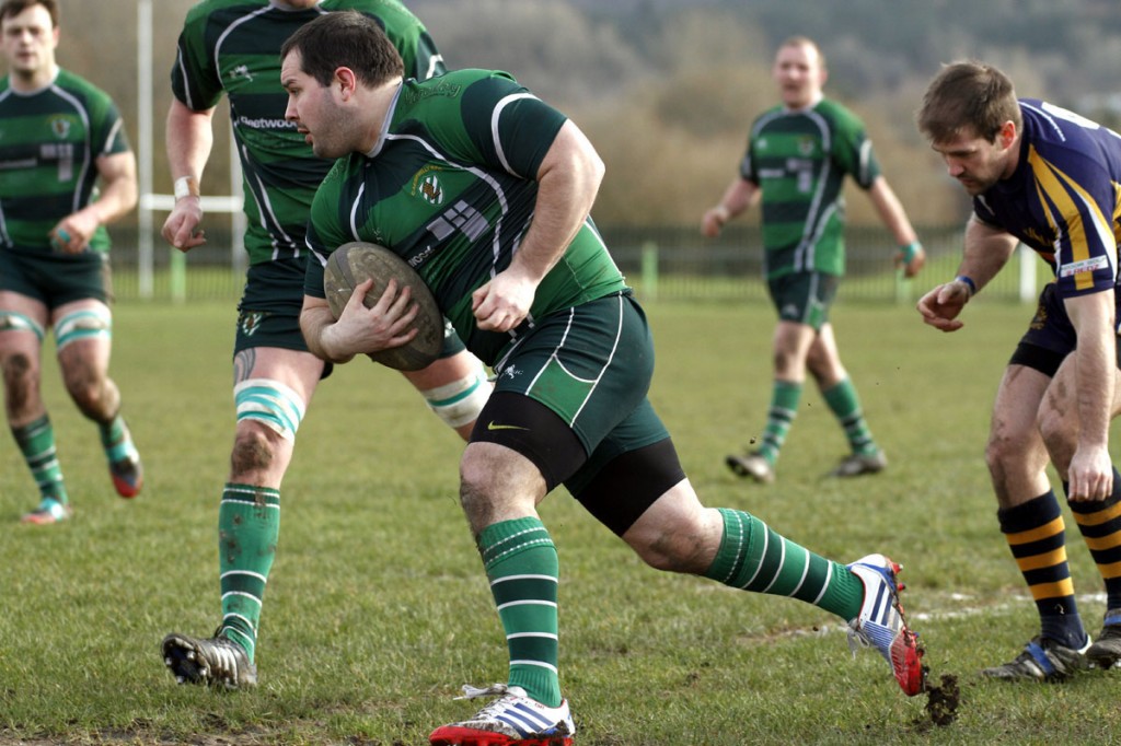 Chris Thomas crosses for Caerphilly's only try