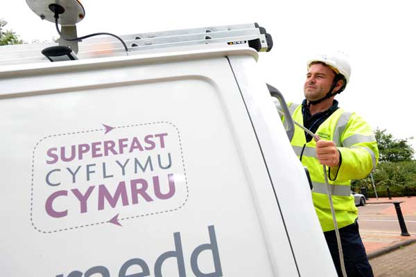 100,000 premises are now connected to superfast broadband