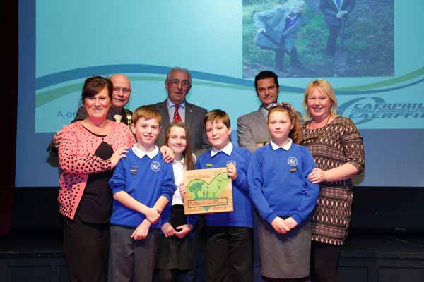Staff and students from Deri Primary School at the Pride in Your Place awards 