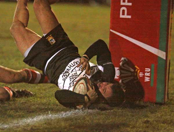 Arrron Pinches goes over somewhat unconventionally for Bedwas
