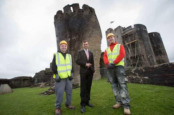 The Deputy Minister met with apprentices at Caerphilly Castle to talk about important their important work to protect the castle