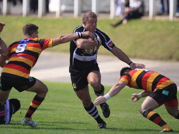 Bedwas RFC' Deri Mattravers charges forward