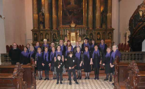 OH VIENNA!: Cefn Hengoed Ladies’ Choir with Elliott and Jasper Bell, the young sons of Musical Director Jayne Bell