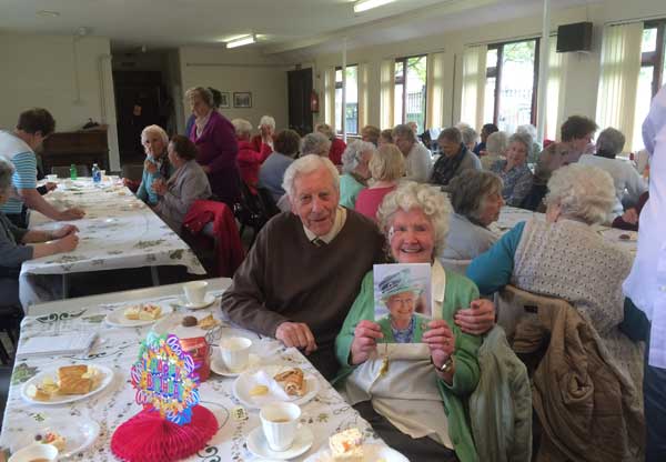 PLATINUM: Dennis and Eunice Welch recieved a letter from the Queen congratulating them on 70 years of marriage.