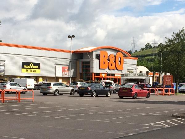 B&Q Caerphilly