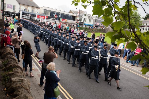 Thousands turned out to support our Armed Forces © www.carljonesphotographer.com