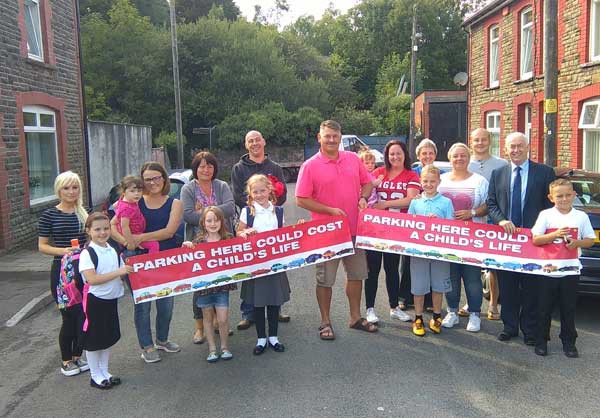 Caerphilly MP, Wayne David, with residents of William Street and Cross Street, Abertridwr