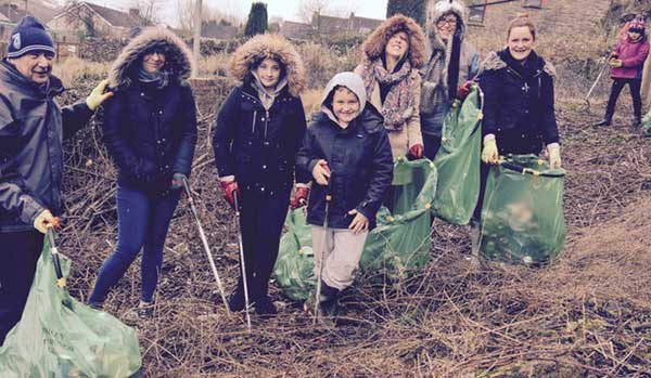 OUT IN FORCE: Volunteers join together to pick litter from Pontllanfraith
