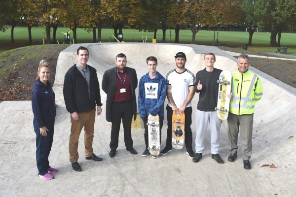 Left to right: Becky O’Sullivan from Sport Development, Morgan Jones Councillors James Pritchard and Shayne Cook, three local skate users and Parks Officer Gareth Davies