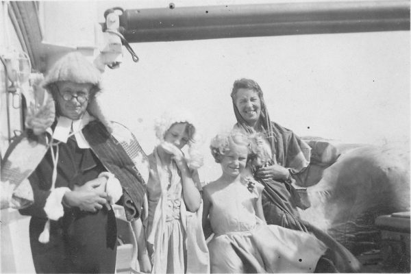 Morgan Jones and his wife Gladys and daughters Brenda and Margaret, in the summer of 1936