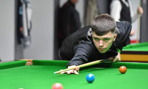 Snooker player Dylan Emery in action