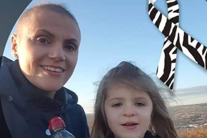 Sarah Hall and daughter Jessica