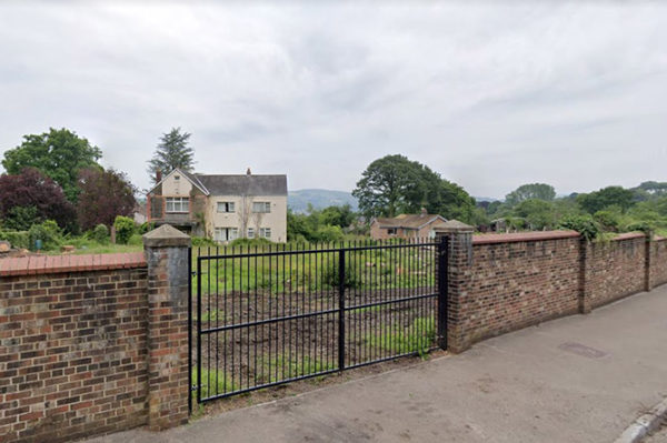 Austin Grange, Caerphilly