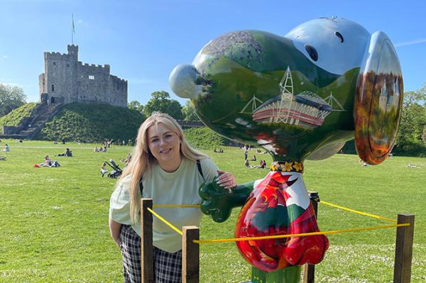 Kayleigh Ashman with her sculpture at Cardiff Castle