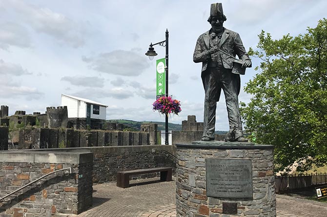 The Tommy Cooper statue in Caerphilly town centre