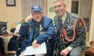 War veteran Dennis Stevens with Lieutenant Colonel Richard Piso
