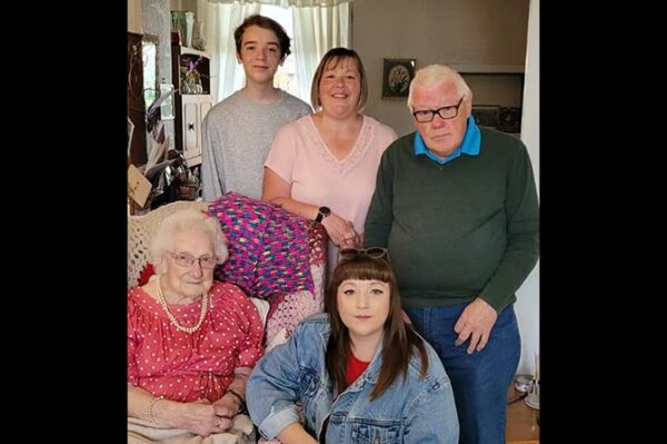 Jessie Bushen with family