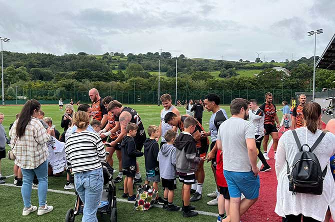 Hundreds turn out to watch Dragons train at Ystrad Mynach