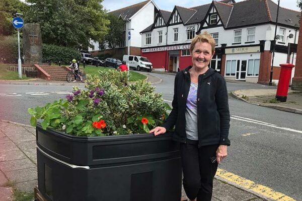 Labour's Elizabeth Davies has won the Penmaen ward by-election