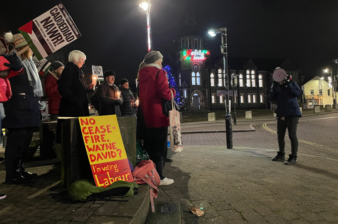 The vigil was held on the steps of the Tommy Cooper statue in Caerphilly town