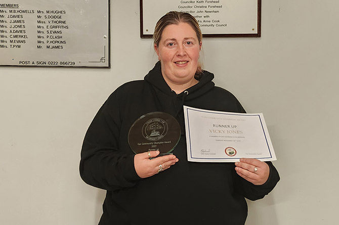 Volunteer Vicky Jones with her award