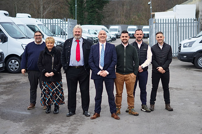 Vantastec managing directors, Colin Smith, third from left, and Gareth Edwards, centre, with the company’s trustees