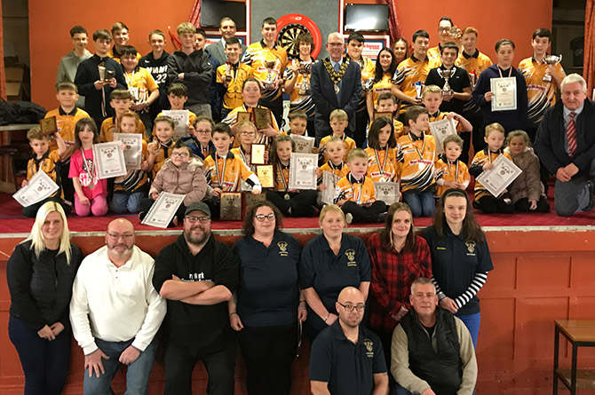 Youngsters and volunteers at Markham Darts Academy with Mayor Mike Adams