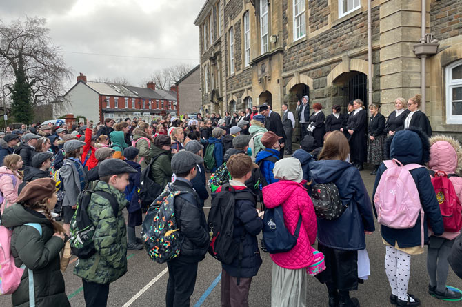 Pupils and staff were dressed in typical 1924 school uniform 