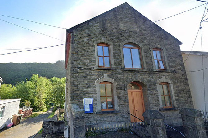 Ysgwydd Gwyn Presbyterian Church, Deri