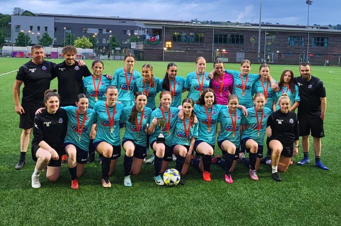 Cascade U14s Girls side secured a league-cup double this season