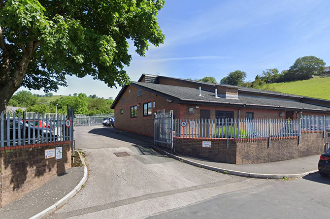 Cwmaber Junior School