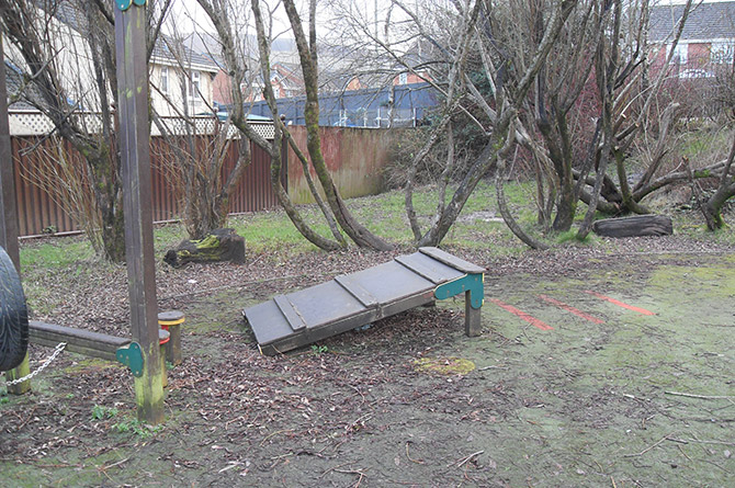 How Cwrt Rawlin's playground looked before the revamp