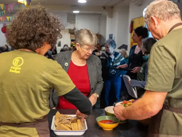 Jane Hutt MS announced the funding during a visit to Cegin Hedyn, a community canteen in Carmarthenshire