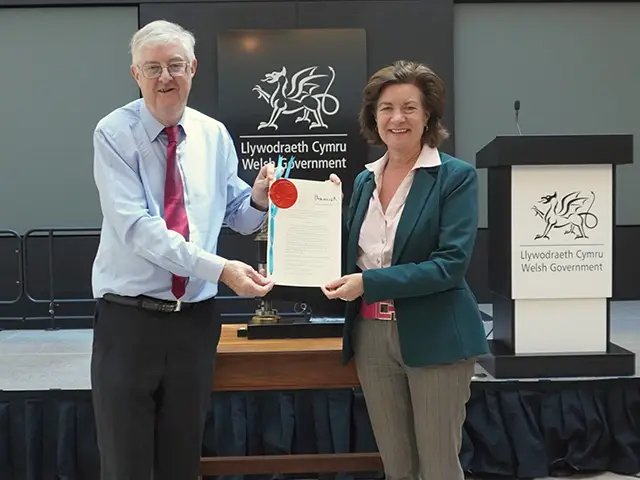 Mark Drakeford and Eluned Morgan at the Welsh language and Education Bill sealing ceremony