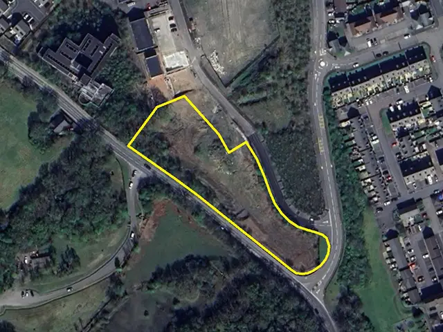 Aerial image of the proposed development site (marked roughly in yellow) at Winding Wheel Lane, Penallta