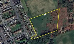 Aerial image of the proposed development site (marked roughly in yellow) near Ty Fry Road, Aberbargoed