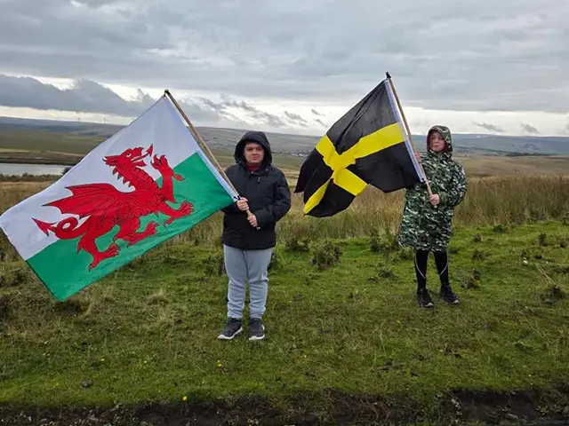 Dafydd and Mali in Fochriw ready to cheer on the cyclists