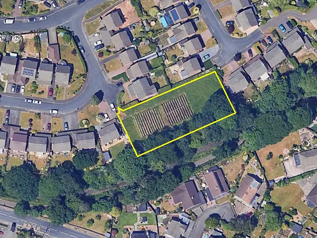 Aerial image of the proposed development site (marked roughly in yellow) near Jessop Close, Rogerstone