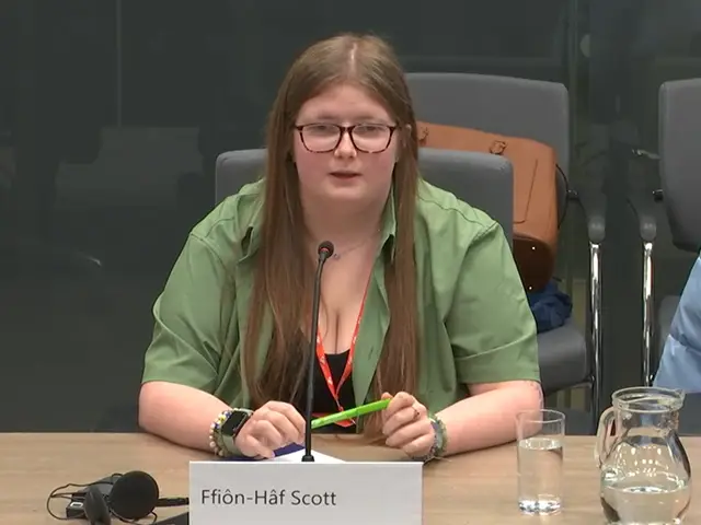 Young carer Ffiôn-Hâf Scott
