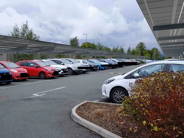 How solar panels could look in the car park of the Grange University Hospital