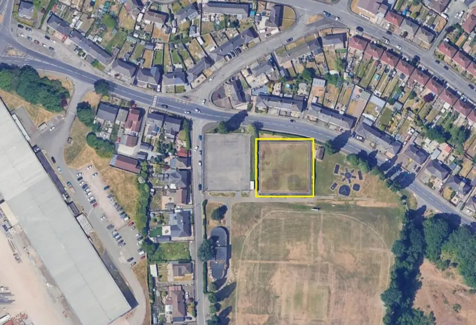 CAERPHILLY: Council set to hand over bowling greens to two community clubs