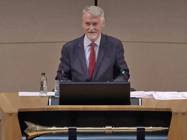 Senedd Llywydd Huw Irranca-Davies