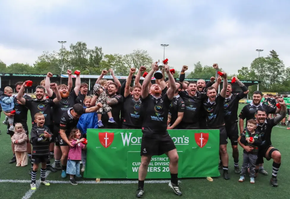 Nelson RFC celebrating their cup win