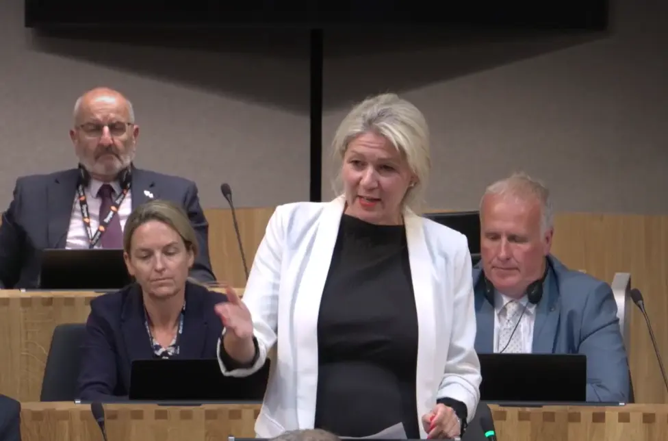 Reform MS Laura Anne Jones